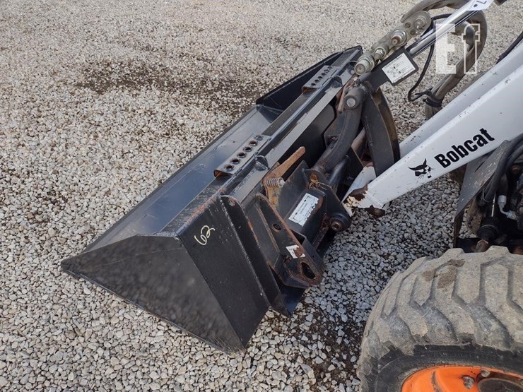 2006-bobcat-toolcat-5600-image-18