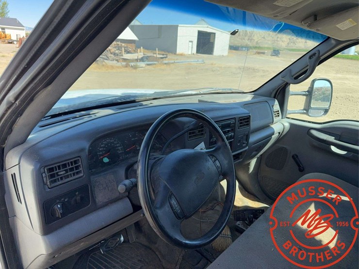 2002-ford-f550-image-31