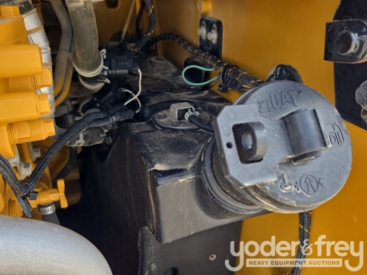 2023-caterpillar-259d3-image-42