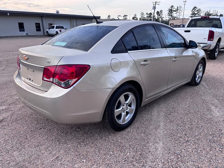 #40876-•-2014-chevrolet-cruze-|-reconstructed-title-image-3