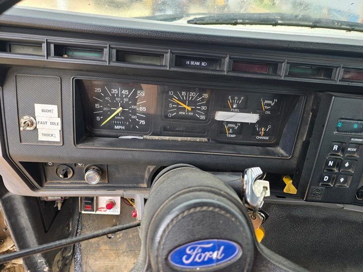 1996-ford-f800-image-58