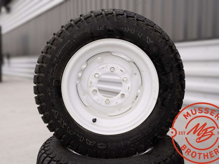 new-holland-boomer-40-image-3