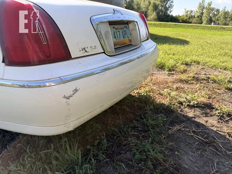 2001-lincoln-image-28