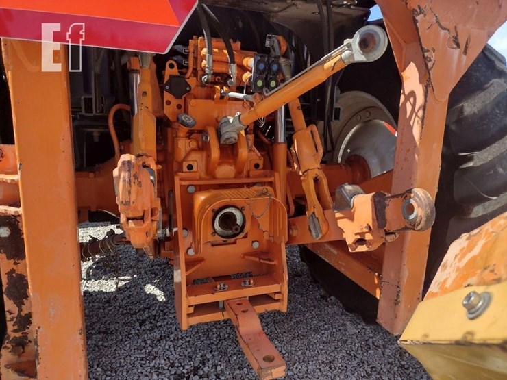 new-holland-ts115a-image-45