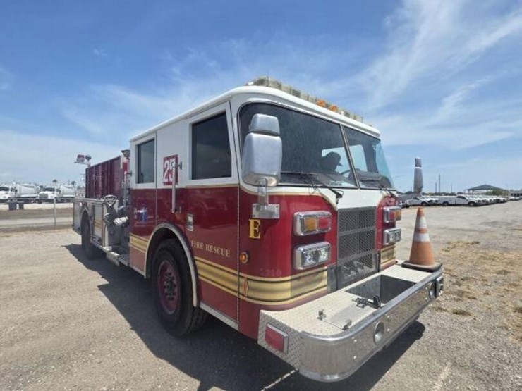 2005-pierce-pumper-4p1cc01c05a005463-image-2