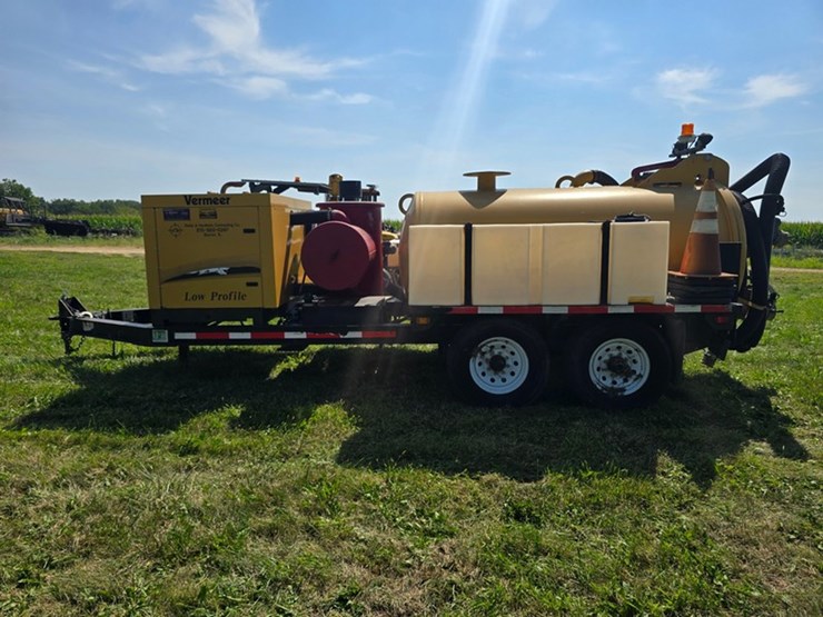 #2001-•-2015-vermeer-lp833sdt-vac-trailer-image-2
