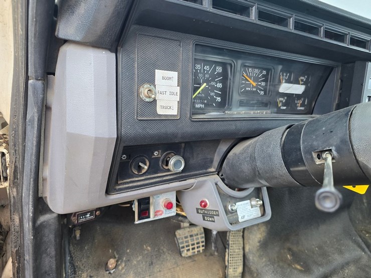 1996-ford-f800-image-57