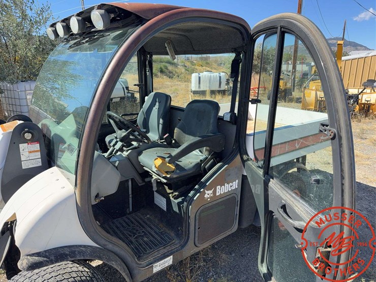 bobcat-5600-toolcat-image-21