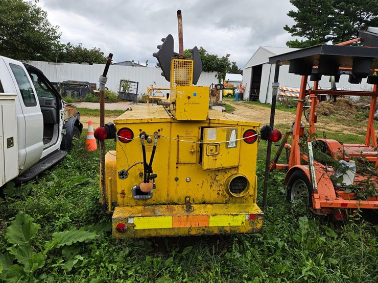 #2075-•-hescc-1500-15-service-trailer-image-4