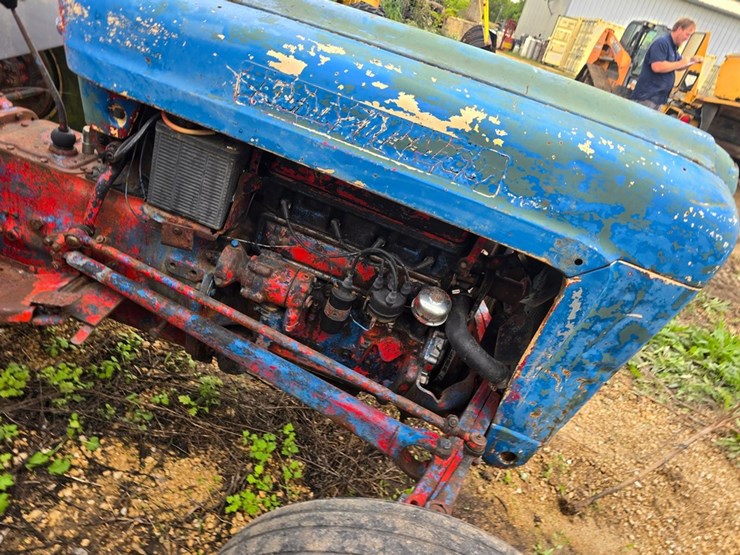 ford-800-image-12