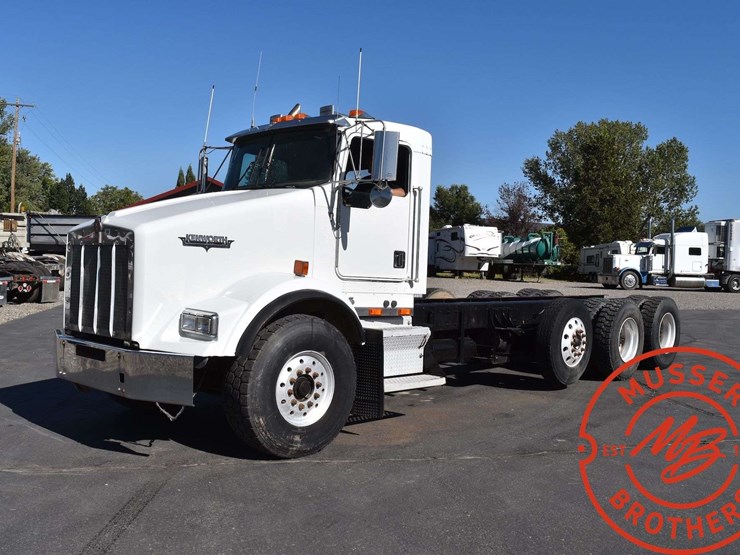 1999-kenworth-t800b-image-2