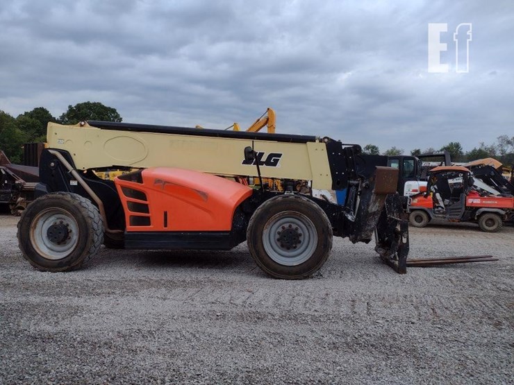 2017-jlg-1055-image-3