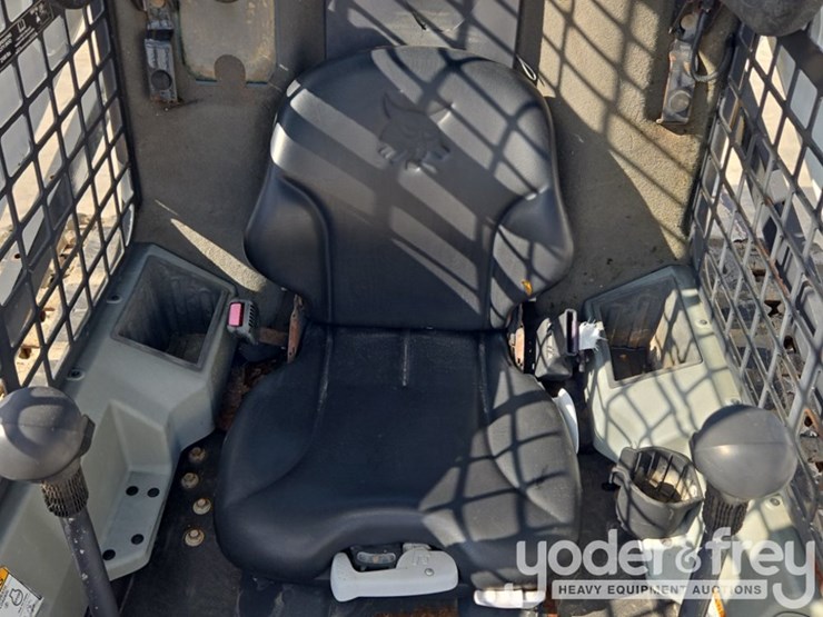 2017-bobcat-t590-image-43