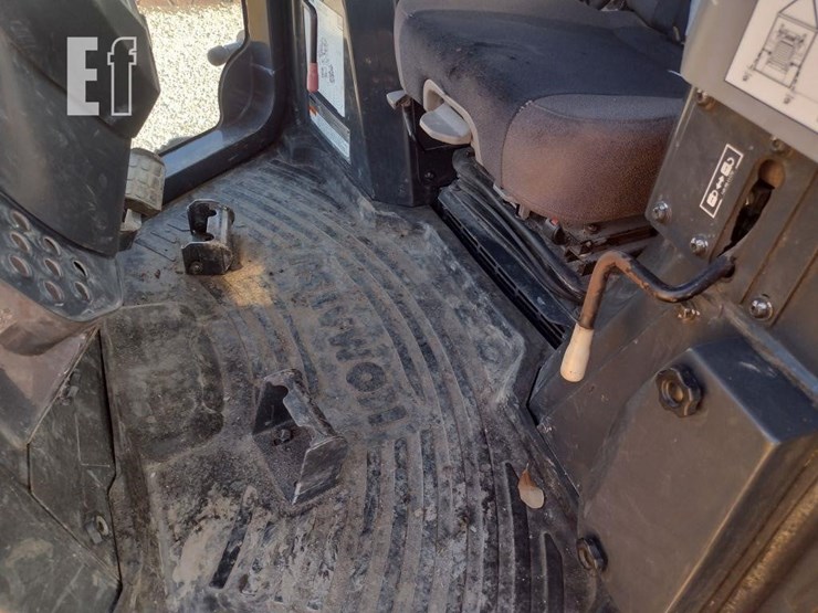 komatsu-d51pxi-24-image-14