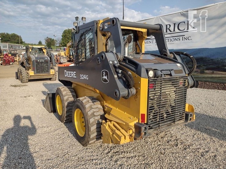 2019-deere-324g-image-29