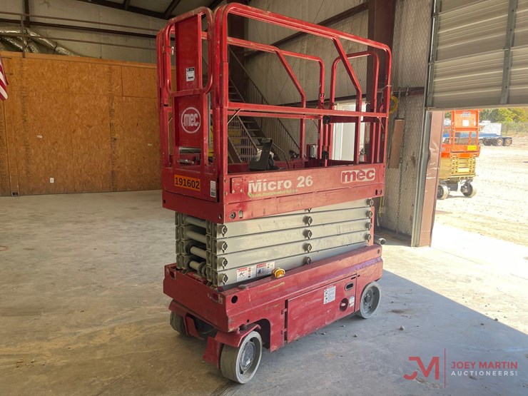 2020-mec-micro-26-electric-scissor-lift-image-7