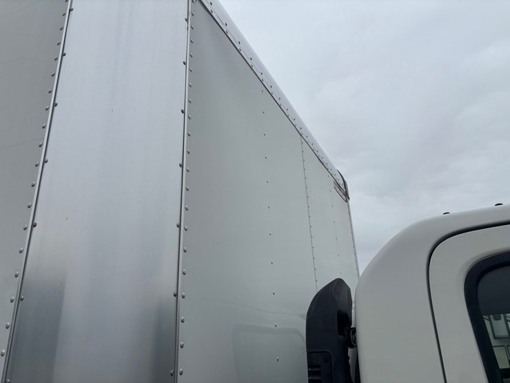 #2332-•-2021-isuzu-16'-box-truck-image-64