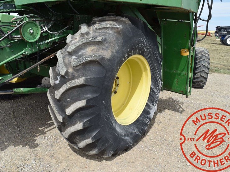 john-deere-7200-image-15