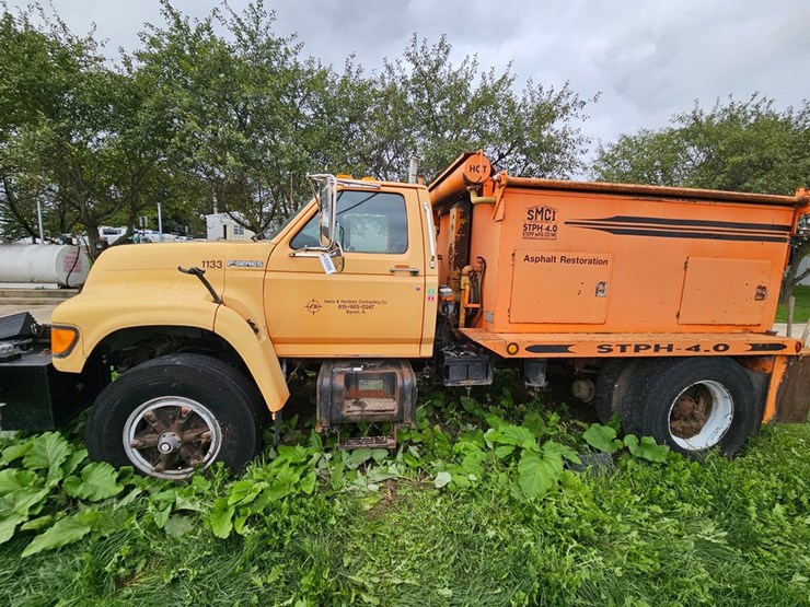 1997-ford-800-image-2