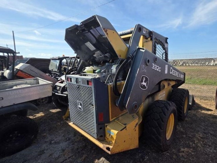 2018-deere-332g-image-4