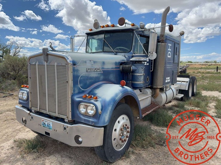 1979-kenworth-w900a-image-1