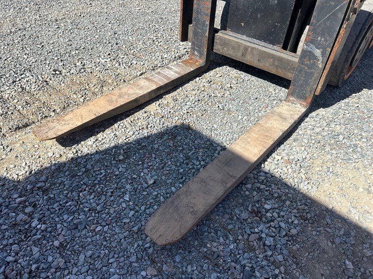 #5628-•-forklift-image-10