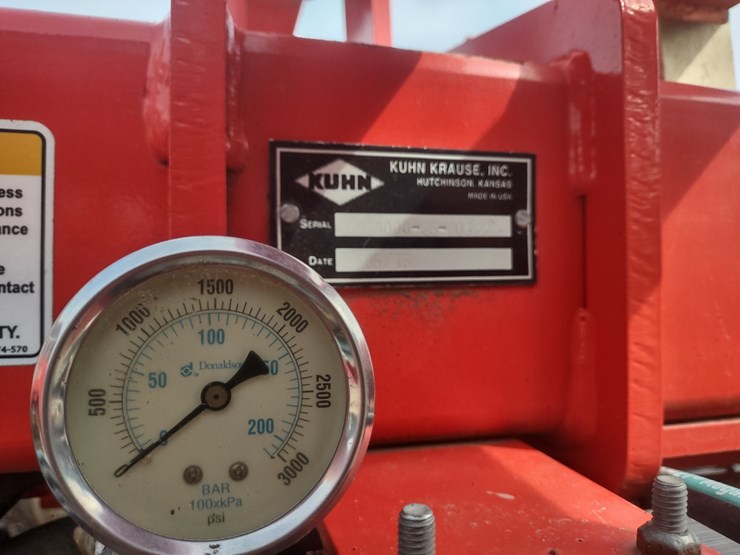 #2448-•-2015-kuhn-excelerator-8000-vertical-till-image-33