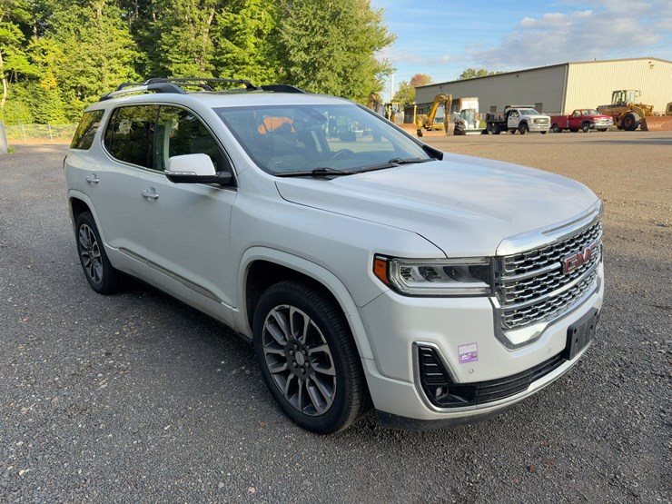2022-gmc-acadia-denali-image-8