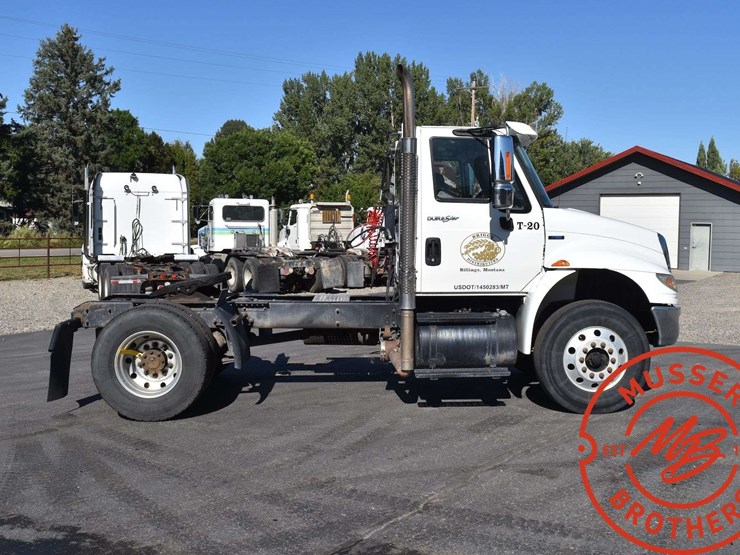 2009-international-durastar-truck-image-8