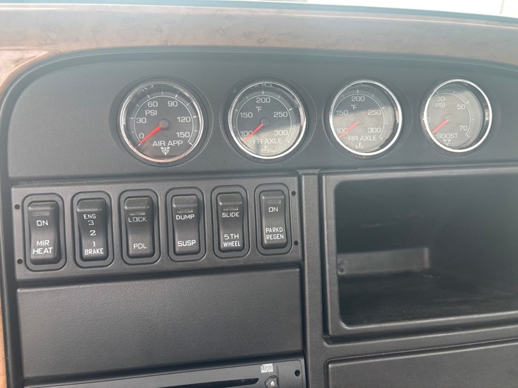 2010-international-prostar-image-50