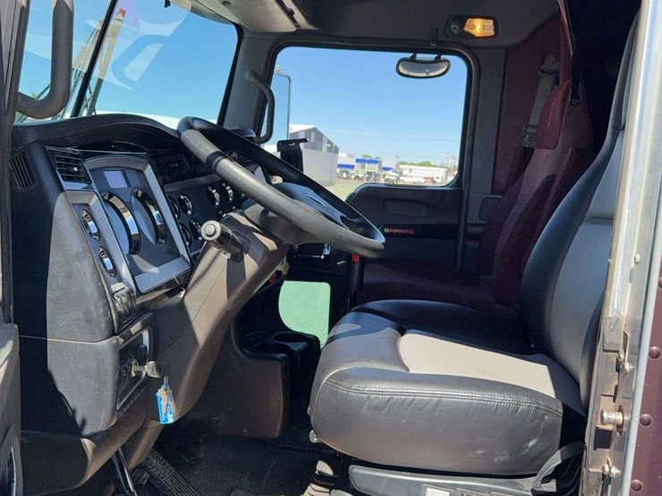 2009-kenworth-t800-image-41