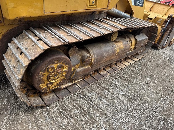2006-caterpillar-963d-image-17
