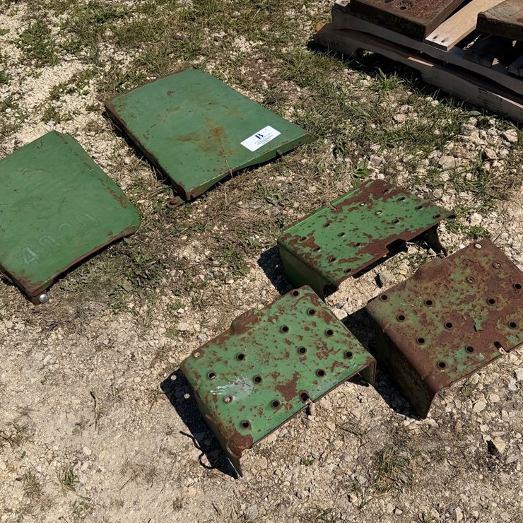 #2517 • John Deere 4020 Side Panels