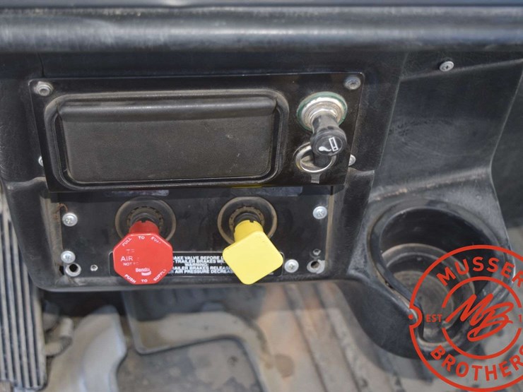 2003-peterbilt-378-image-48