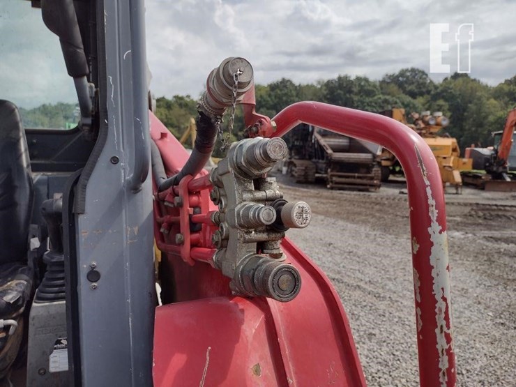 2014-takeuchi-tl10-image-29