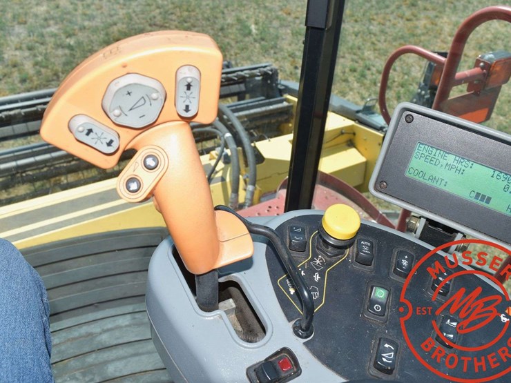 2010-new-holland-h8040-image-42
