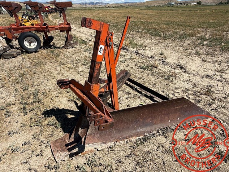 meyer-5'-v-ditcher,-square-nose,-3-pt-image-1