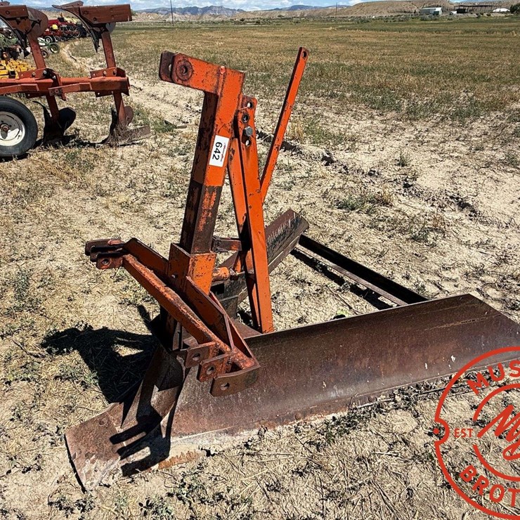 Meyer 5' V-Ditcher, Square Nose, 3-pt