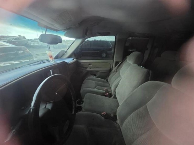 03-chev-pk-1gcek19v43e166565-image-5