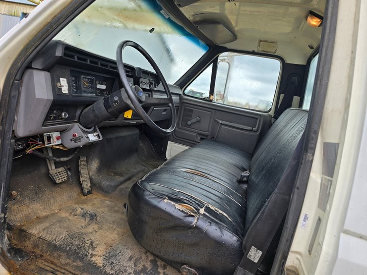 1996-ford-f800-image-53