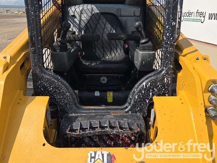 2023-caterpillar-259d3-image-46