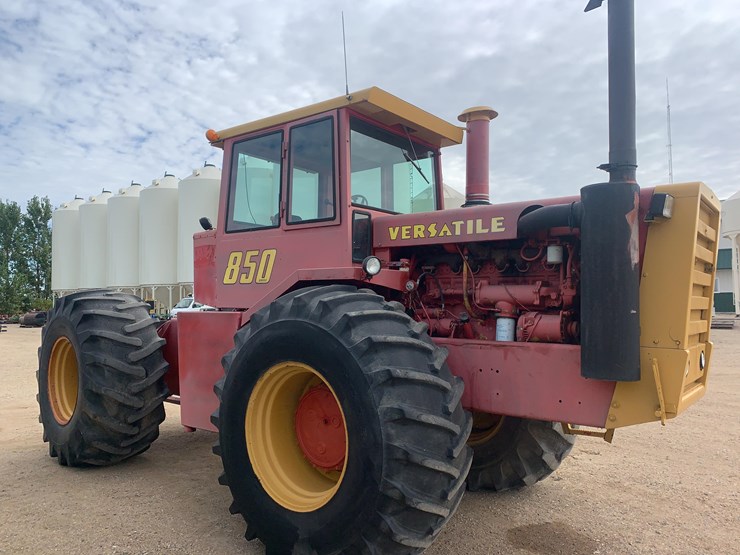 1976-versatile-850-image-4