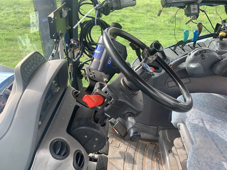new-holland-ts125a-image-26