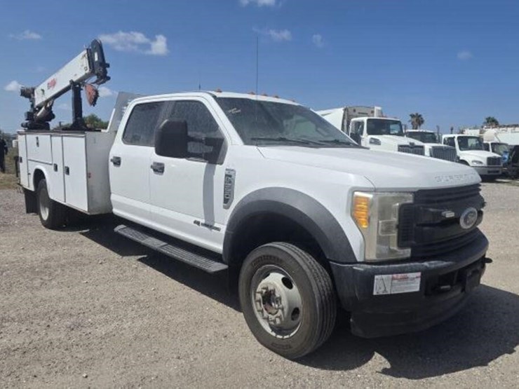 2017-ford-f550-image-2