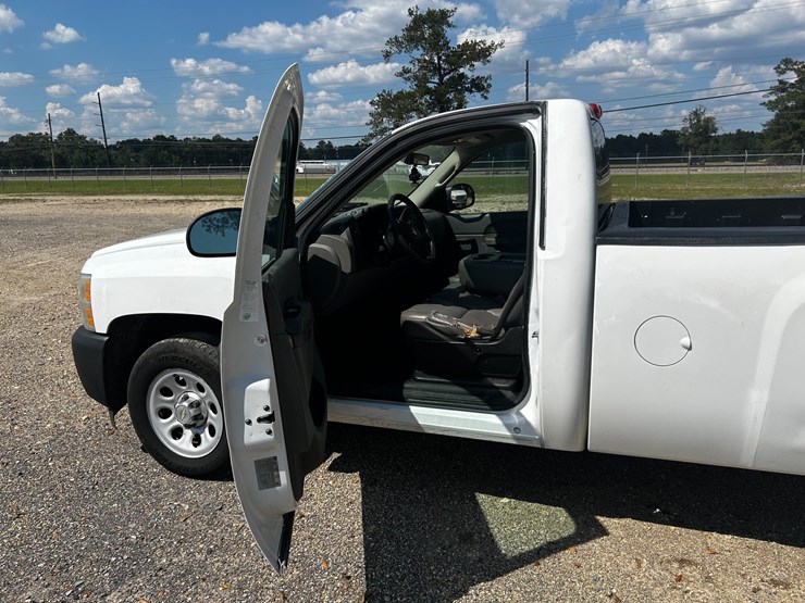 2013-chevrolet-1500-image-5