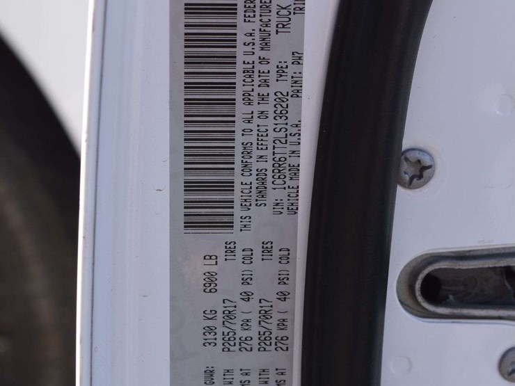 2020-ram-1500-slt-image-33
