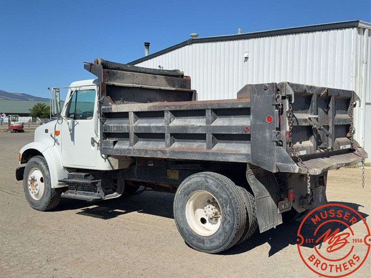 2000-international-4700-image-3