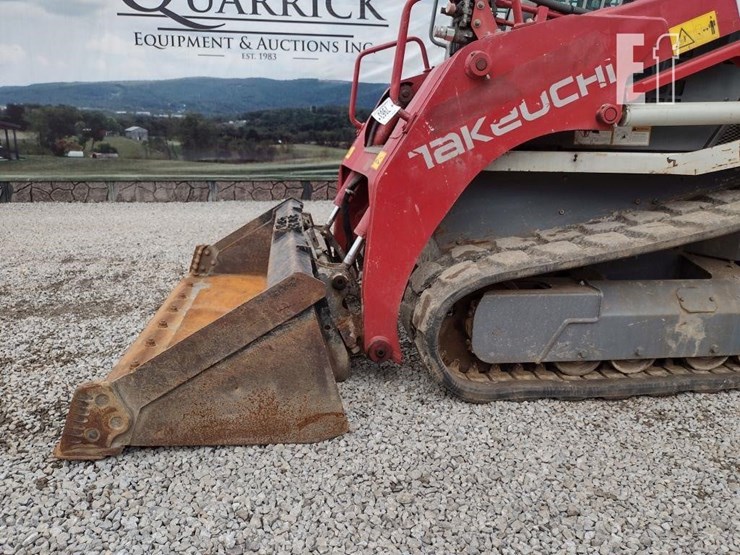 2019-takeuchi-tl8-image-27