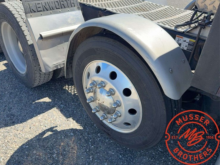 2009-kenworth-t800-image-28