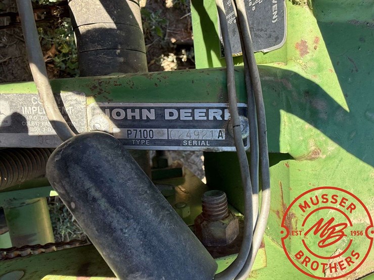 john-deere-7100-image-5
